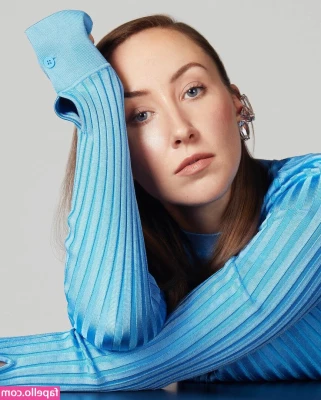 Erin Doherty [ erin-doherty ] - You like what you see Daddy