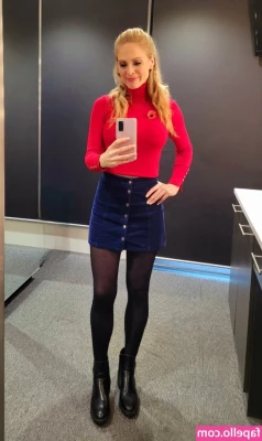 Jo Blythe [ jo-blythe ] - Time for another thigh high set