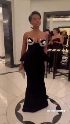  [ janelle-monae ] - Gonna get those feet all sweaty