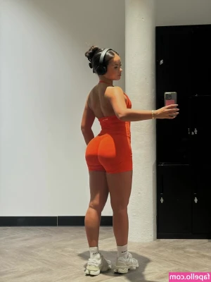 Gracie Mcdonald [ gracie-mcdonald ] - Away for a girls trip. Have my boobs