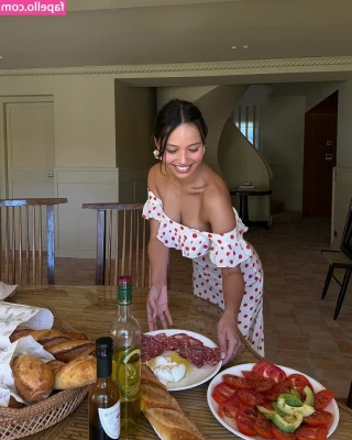 Fiona Barron [ fiona-barron ] - Can I be the goddess in your life