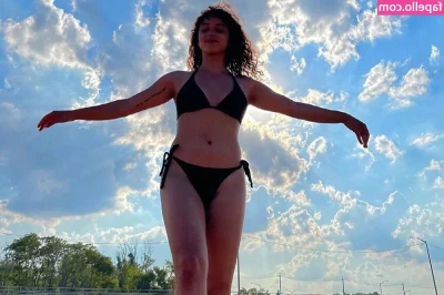 Kiana Madeira [ kiana-madeira ] - Stream started at 10 30 2023 07 42 pm  Long show  I cum at the