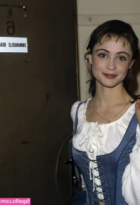 Emmanuelle Beart [ emmanuelle-beart ] - Geiler Strom für meine Sissy Slut Karlotta