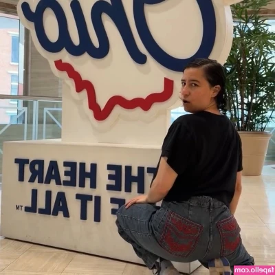 Ilana Glazer [ ilana-glazer ] - Hope you had rebill on tonight bc I sent out an awesome video for