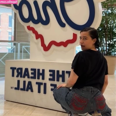 Ilana Glazer [ ilana-glazer ] - A little ass for your lunch break 👅 eat up :)