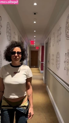 Ilana Glazer [ ilana-glazer ] - finally convinced my bf to let me give him road head   I think I