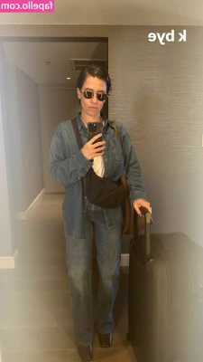 Ilana Glazer [ ilana-glazer ] - After shower