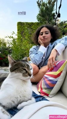 Ilana Glazer [ ilana-glazer ] - Beauty and intelligence in one combined Serving body to the fifth