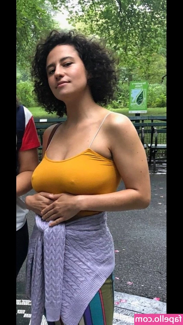 Ilana Glazer [ ilana-glazer ] - By special request  Romanian Deadlifts made fun