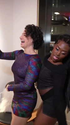 Ilana Glazer [ ilana-glazer ] - Merci pour tout ce plaisir 💋❣️
