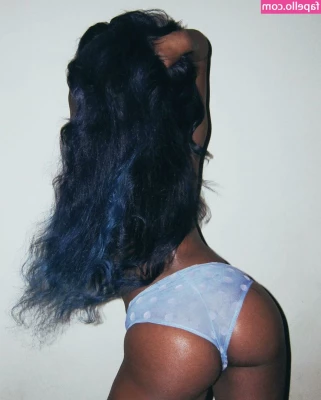 Azealia Banks [ azealia-banks ] - check your dms and let s cum together