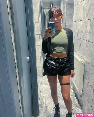 Fern Alexandra [ fern-alexandra ] - Don t take me to a bar lol