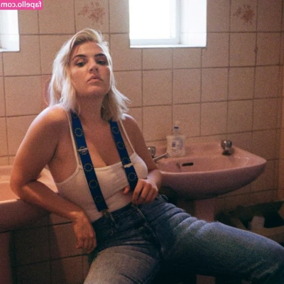 Rebecca Lucy Taylor [ rebecca-lucy-taylor ] - Video coming out Soon  What do you think of these previews    D