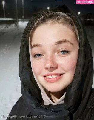 elodiepeach - Wanna watch me hop around 🥵
