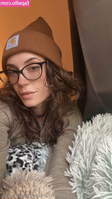 lifewithlunaxo - Alternative doll with nipple piercings at your service ♡ dm for
