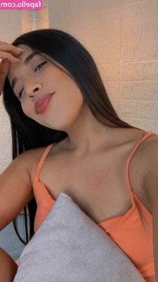annaxbae - Im feeling really risky tonight.... want to have some fun while my bf