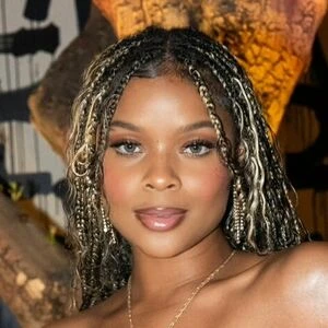 Ajiona Alexus