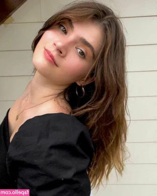 April Brinson [ april-brinson ] - Hi guys! 😘 How is your Monday going?   Do you want to play a