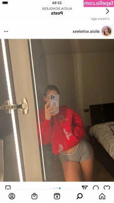 Alicia Scholes [ alicia-scholes ] - You are getting verrry horny  you want to give Lucy everything