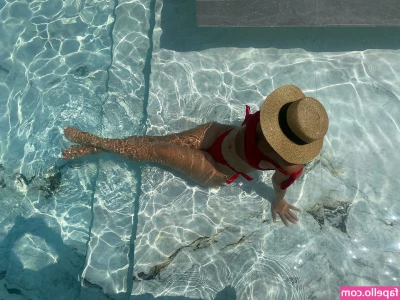 Delinda Disha [ delinda-disha ] - Little booty day at the gym