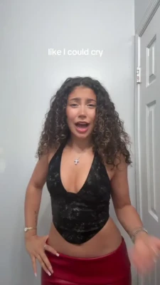 Isabella Ferreira [ isabella-ferreira ] - Would you suck on em?
