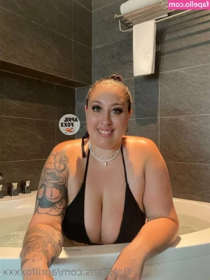 aprilfoxxxx - I don’t know what that last upload was and I do apologize for that