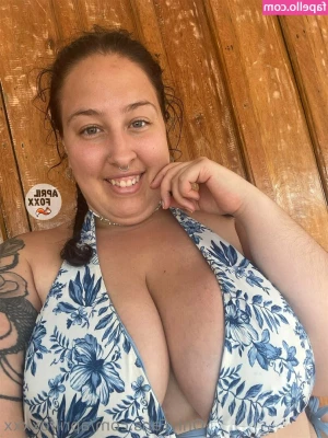 aprilfoxxxx - Princess  you doing too much   Me   so what  F  off