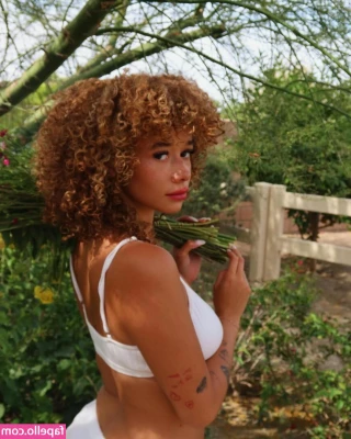 Talia Jackson [ talia-jackson ] - Shake your cake