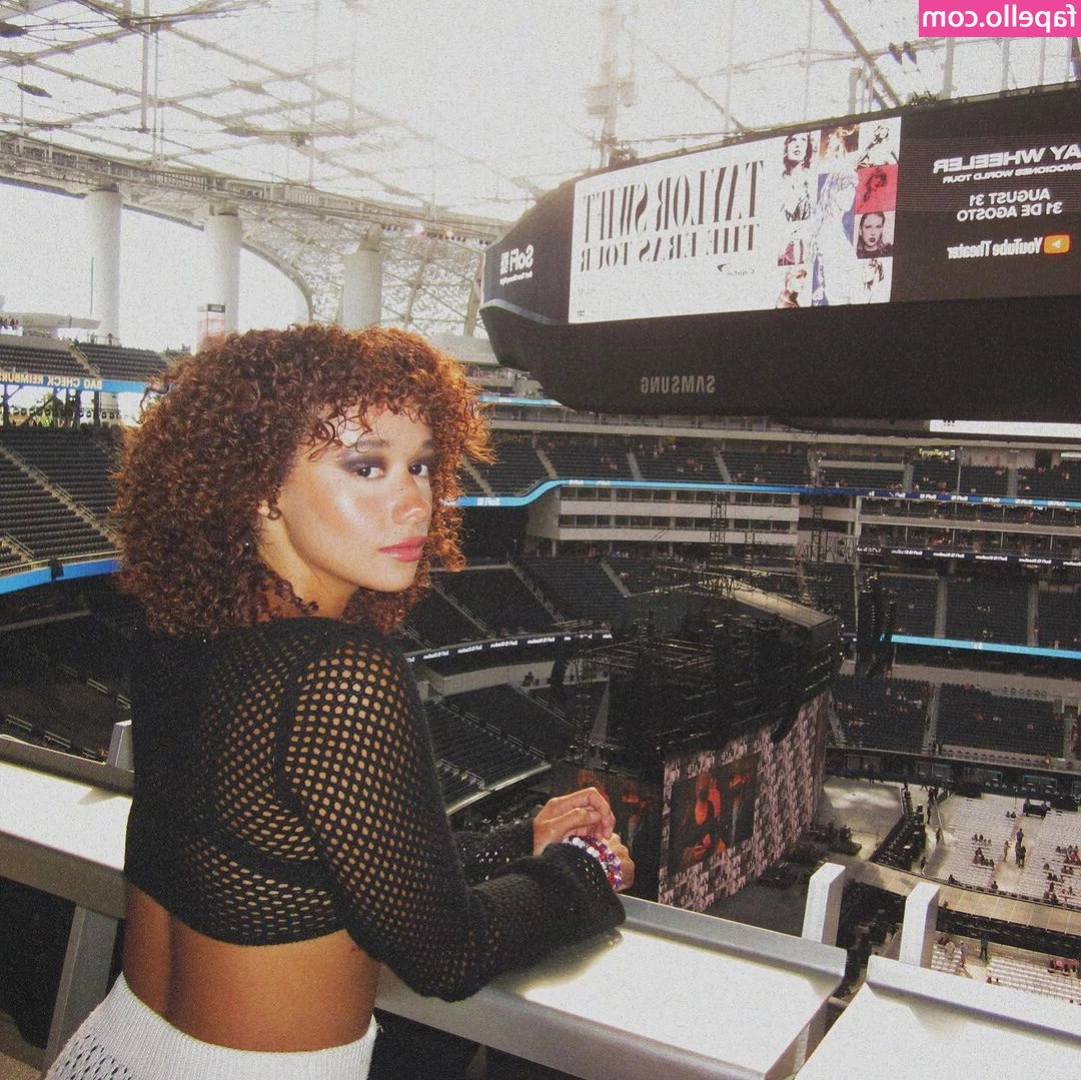 Talia Jackson [ talia-jackson ] - 30  off of my main  link in the bio baby  let s get freaky