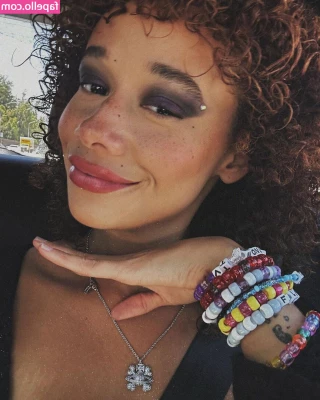 Talia Jackson [ talia-jackson ] - Buenísimos días amigos