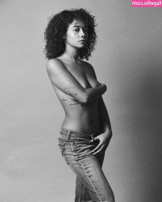 Talia Jackson [ talia-jackson ] - Solarium