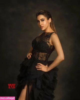 Sara Ali Khan [ sara-ali-khan ] - Happy Sunday
