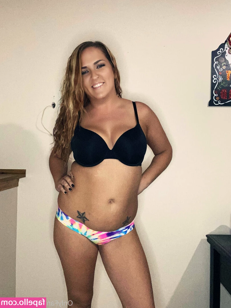 lynnava - Buenos días  Necesito un poco de cariño quien me da
