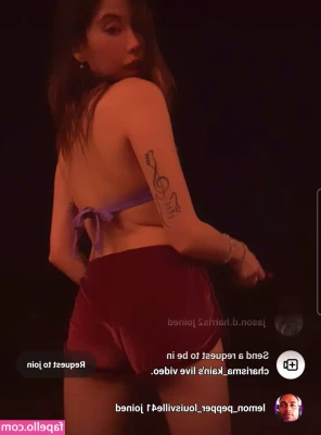 Charisma Kain [ charisma-kain ] - Foto mais de perto  pau e saco no foco  Tesão  Vontade de leitar