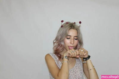 Charisma Kain [ charisma-kain ] - Watch me play with my clit with my clit sucking toy until I cum hard