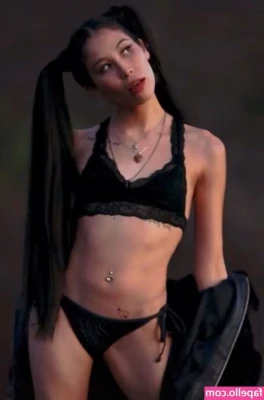 Charisma Kain [ charisma-kain ] - What do you have planned for today daddy? 👅😈