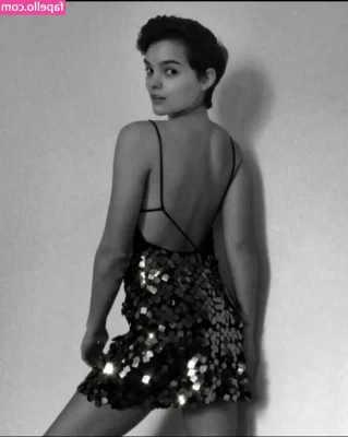 Brianna Hildebrand [ brianna-hildebrand ] - Video  007