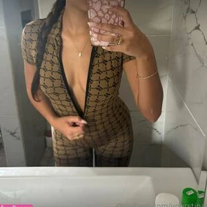 yourstina