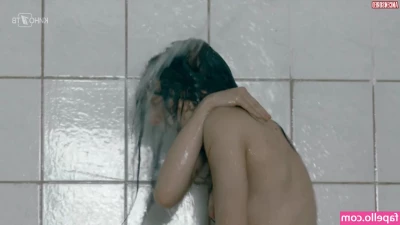 Mariya Lisovaya [ mariya-lisovaya ] - Pov  you pulled the blankets off me as I woke up  Here s the view