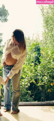 Ashley Tisdale [ ashley-tisdale ] - Cum on my belly  Clean it up yo