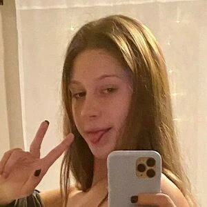sweet_kira_