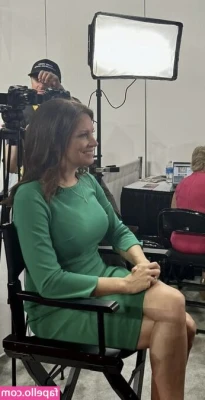Politicians Female [ politicians-female ] - Love showing off my cute body for you
