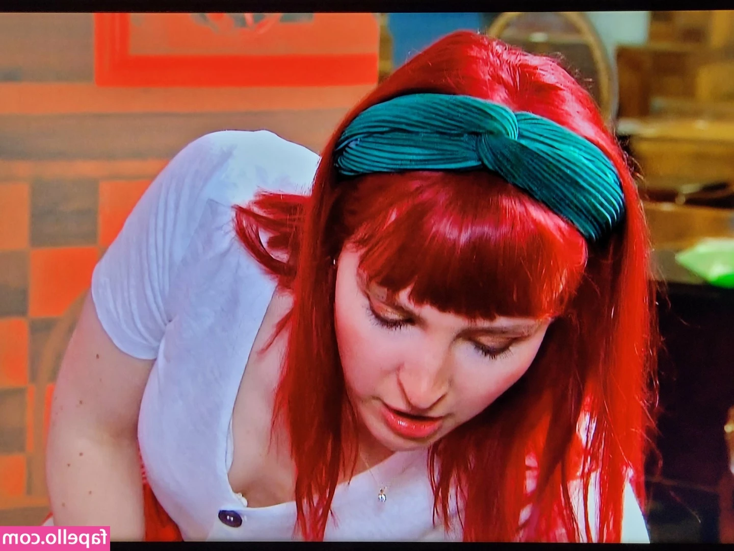Izzie Balmer [ izzie-balmer ] - Dirty mirror