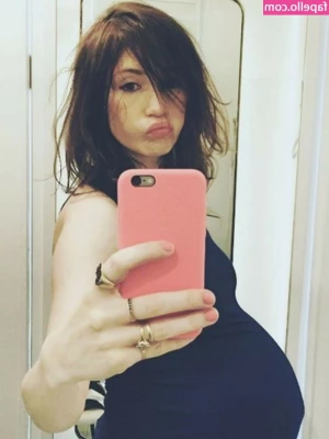 Carice Van Houten [ carice-van-houten ] - You see me in this at the beach wyd