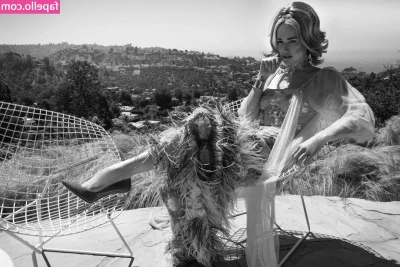 Caity Lotz [ caity-lotz ] - Let me take a bite out of you 😈💢