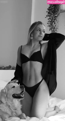 Joana Link [ joana-link ] - I’m getting so wide…