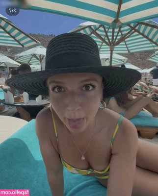 Joana Link [ joana-link ] - Happy Monday  I hope you all are having a horny day