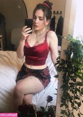 Bibi Lucille [ bibi-lucille ] - Your Friday Cutie Pie Hehehe 🥧 😍