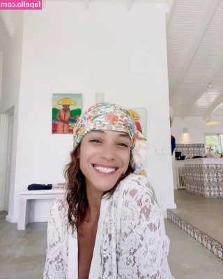 Dania Ramirez [ dania-ramirez ] - Legs legs legs and dirty white socks