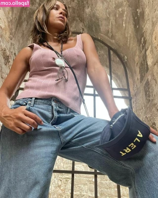 Dania Ramirez [ dania-ramirez ] - Cand e ultima oara cand ai vazut asa pizduca mica   cu lindicu teapan